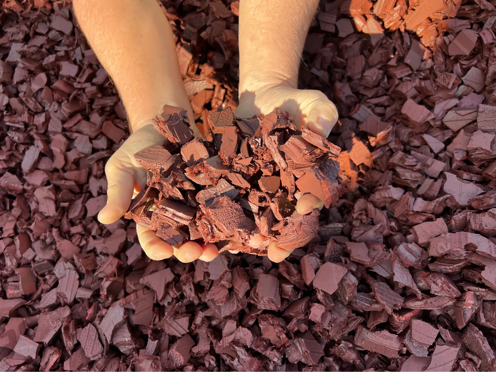 Rubber mulch material detail