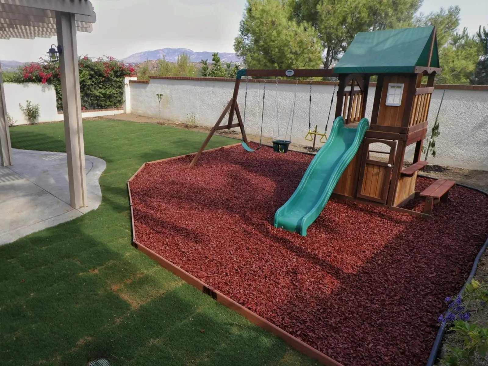 Playground rubber mulch installation